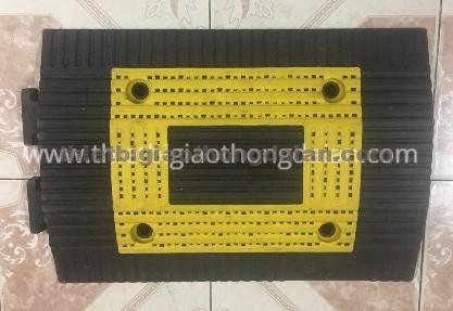 Gờ giảm tốc PVC 200 - Chi Nhánh Công Ty TNHH Sản Xuất Và Thương Mại Phát Đại An